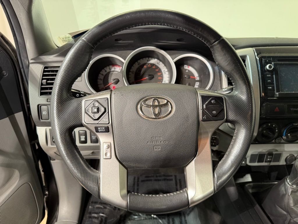 Thumbnail: 2015 Toyota Tacoma - 20
