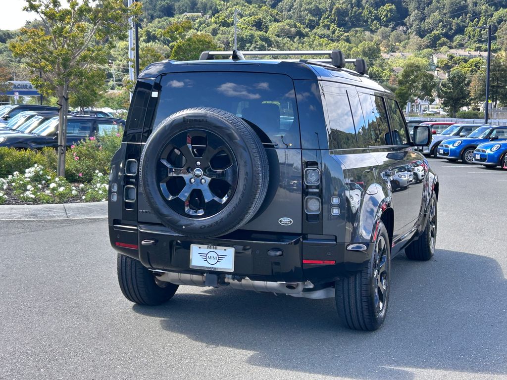 Thumbnail: 2023 Land Rover Defender - 5