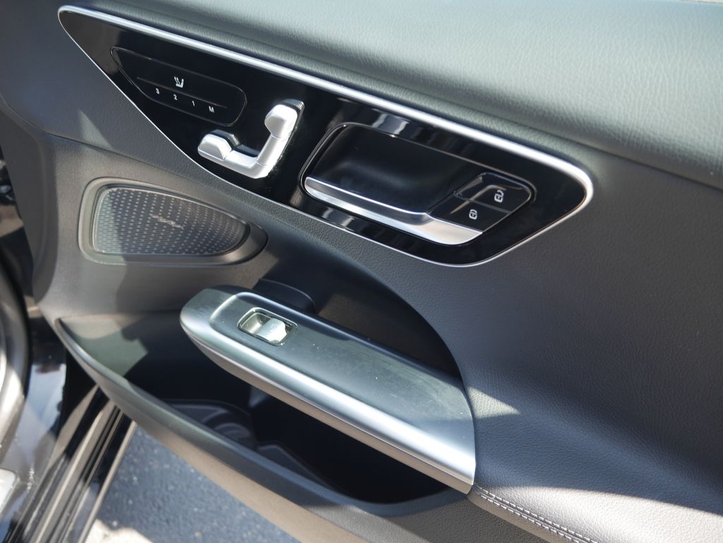 Thumbnail: 2023 Mercedes-Benz C-Class - 24