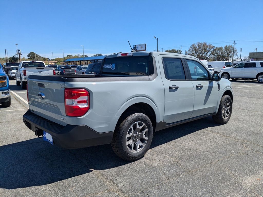 2024 Ford Maverick XLT
