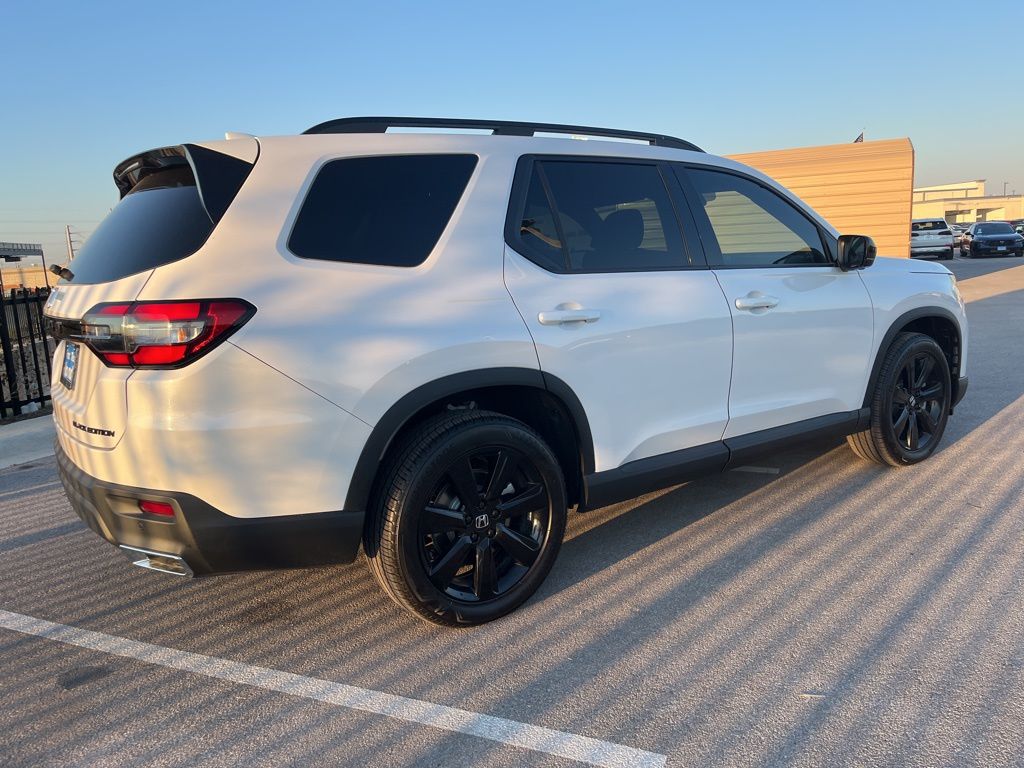 Thumbnail: 2025 Honda Pilot - 3