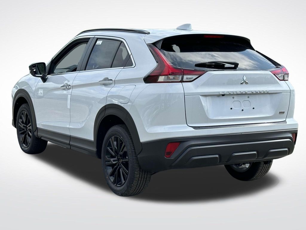 2024 Mitsubishi Eclipse Cross  3