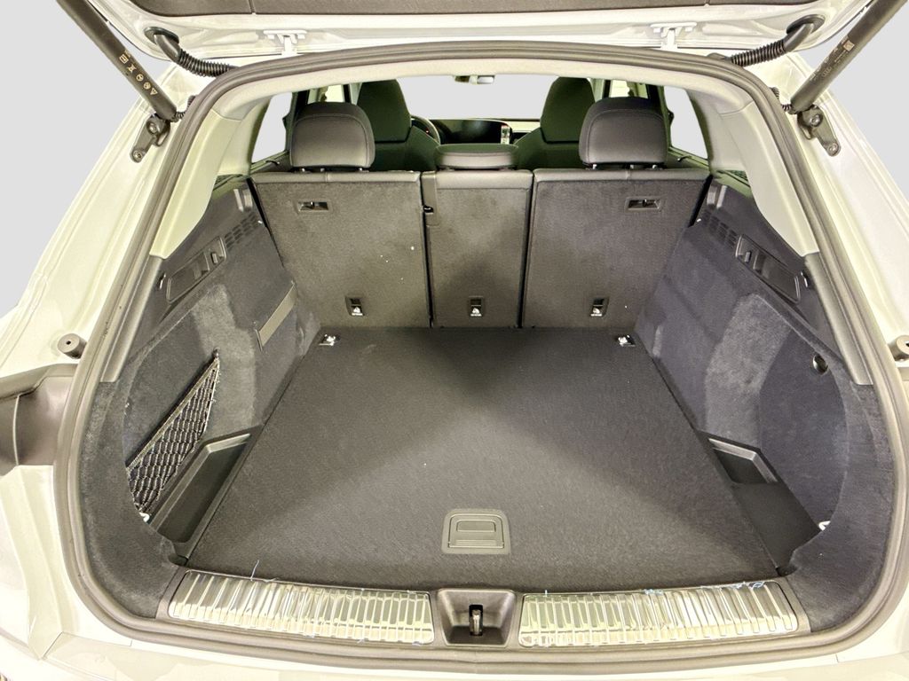 Thumbnail: 2025 Audi Q5 - 29