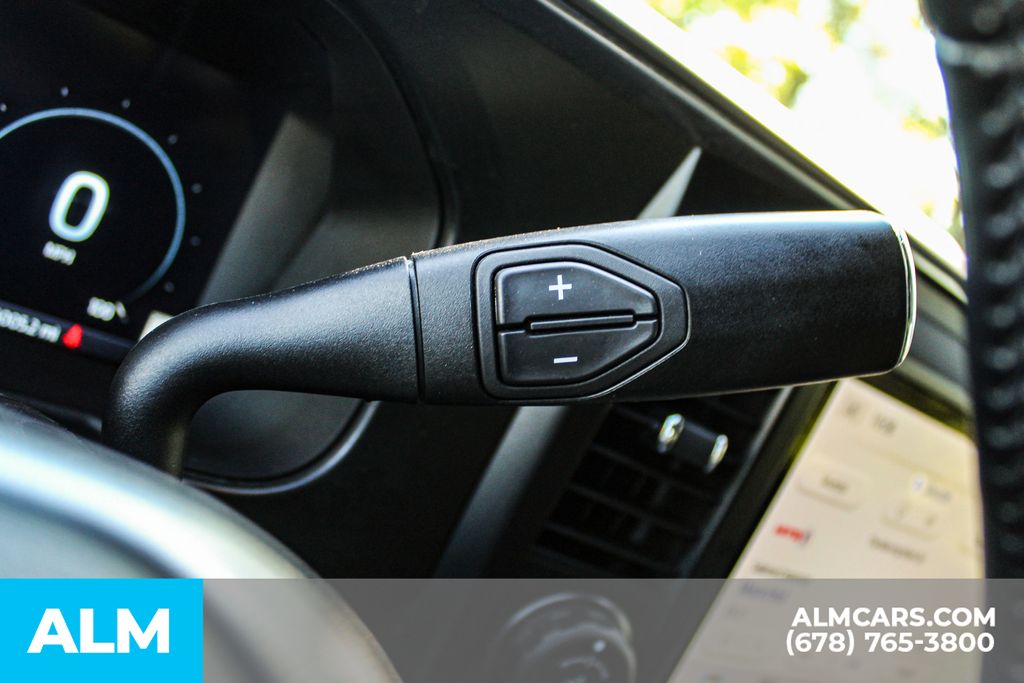 Used 2025 Black Ford Platinum image 29