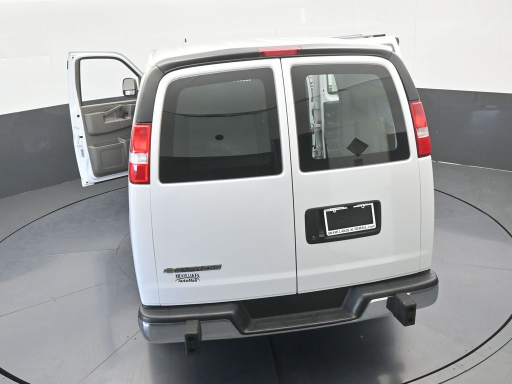 Used 2024 Summit White Chevrolet Work Van image 60