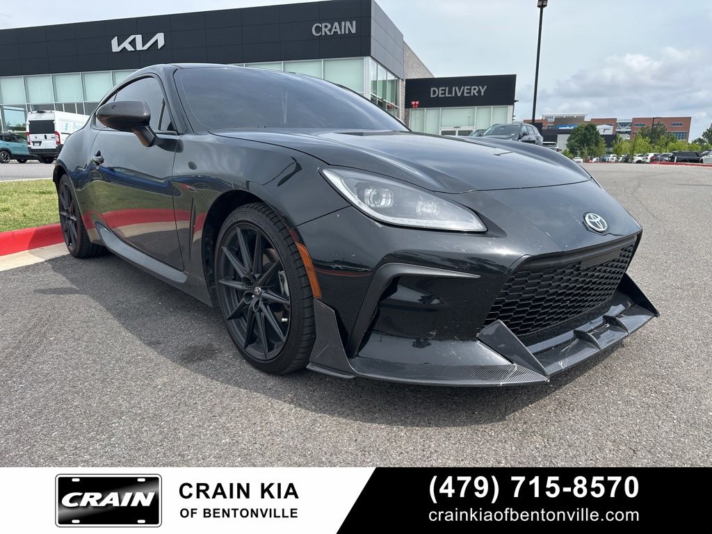 Raven 2025 Toyota GR86 Premium RWD Coupe Rear-Wheel Drive 6-Speed Automatic