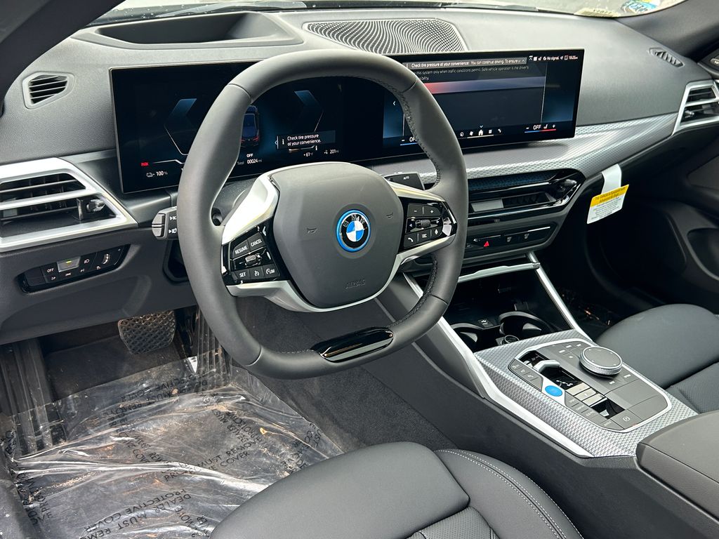 Thumbnail: 2025 BMW i4 - 13