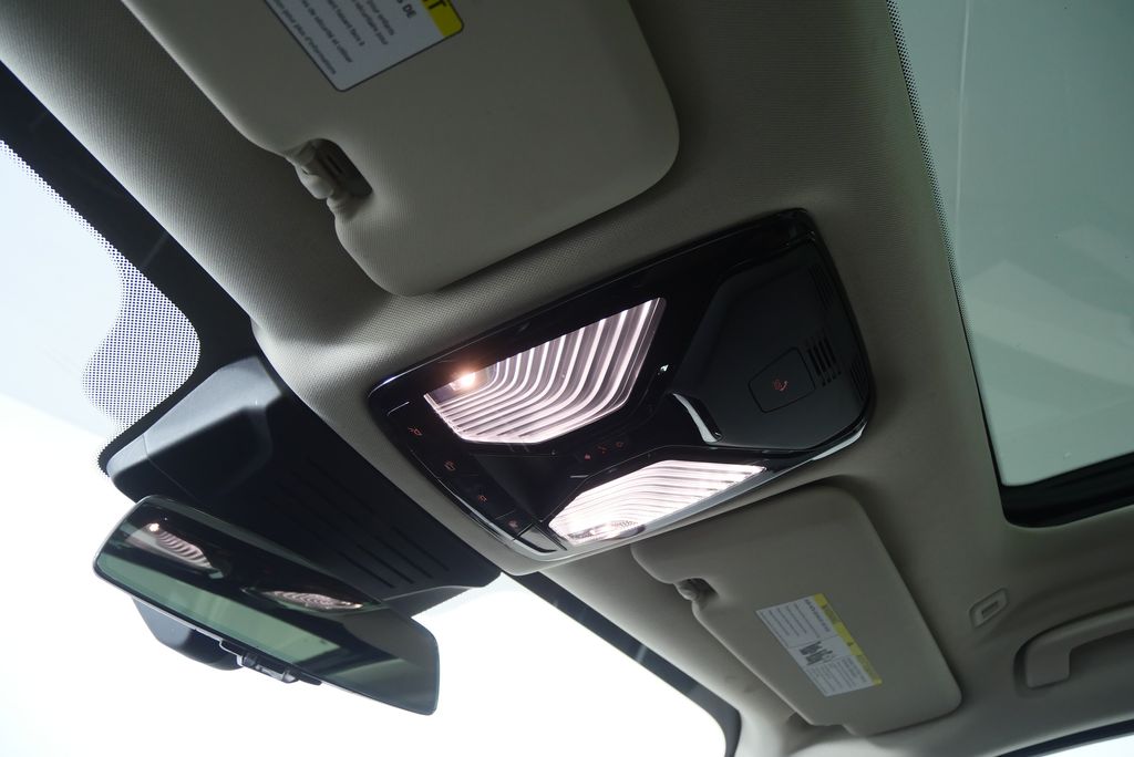 Thumbnail: 2025 BMW X7 - 22