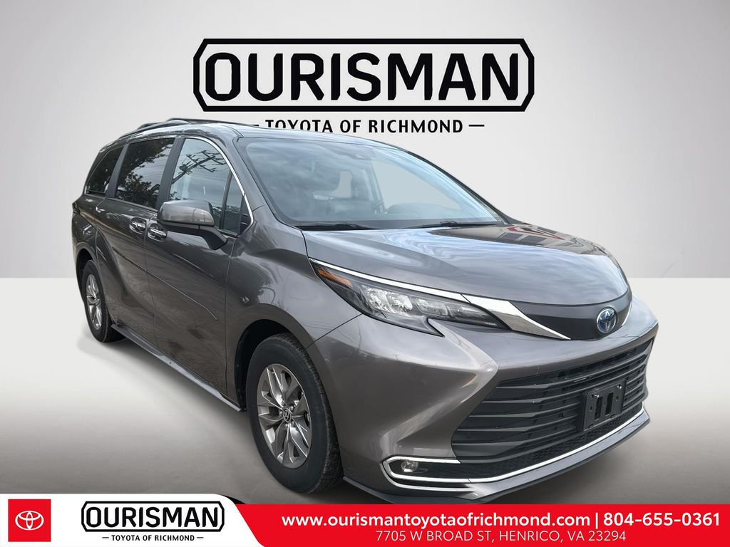2024 Toyota Sienna XLE 7-Passenger AWD