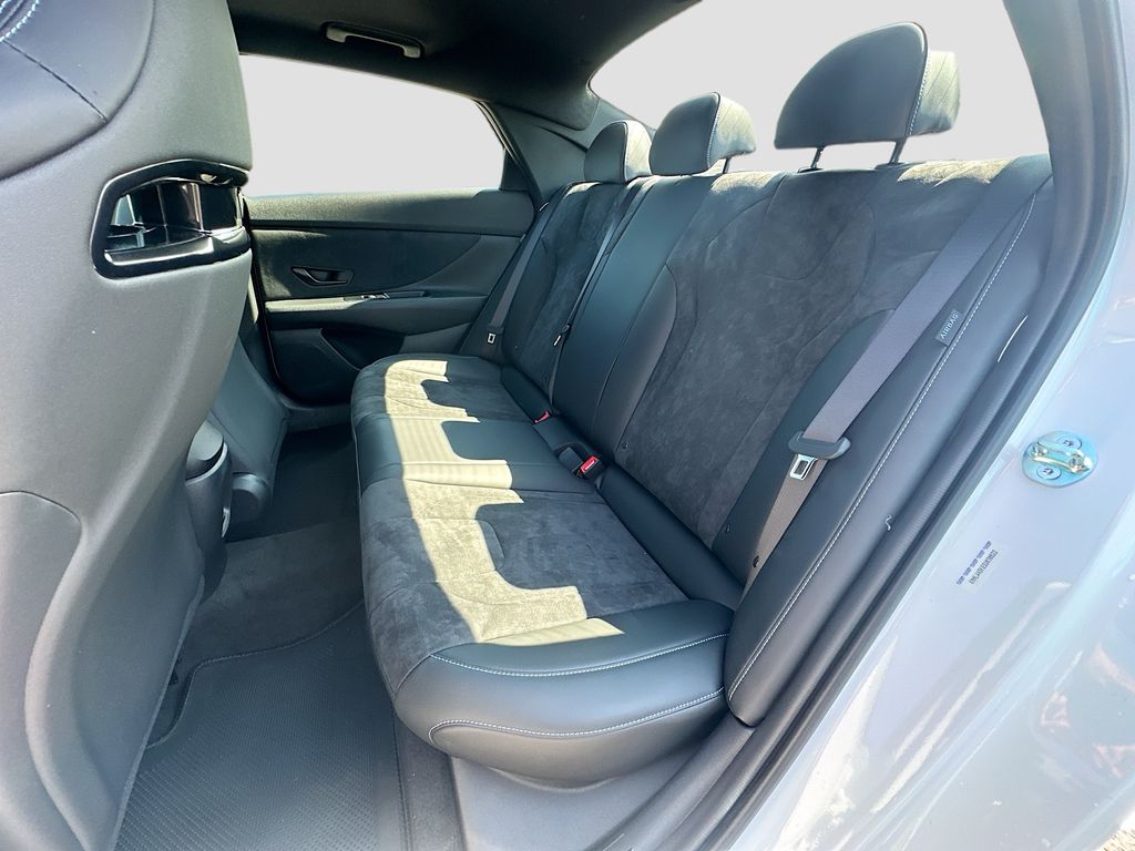 Thumbnail: 2025 Hyundai Elantra - 17