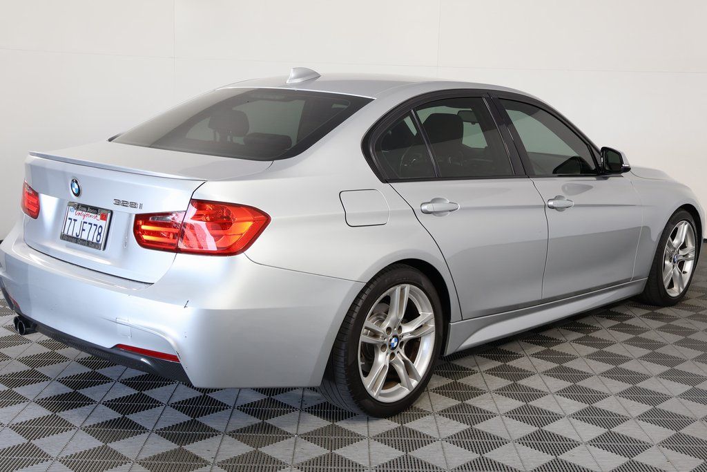Thumbnail: 2013 BMW 3 Series - 4