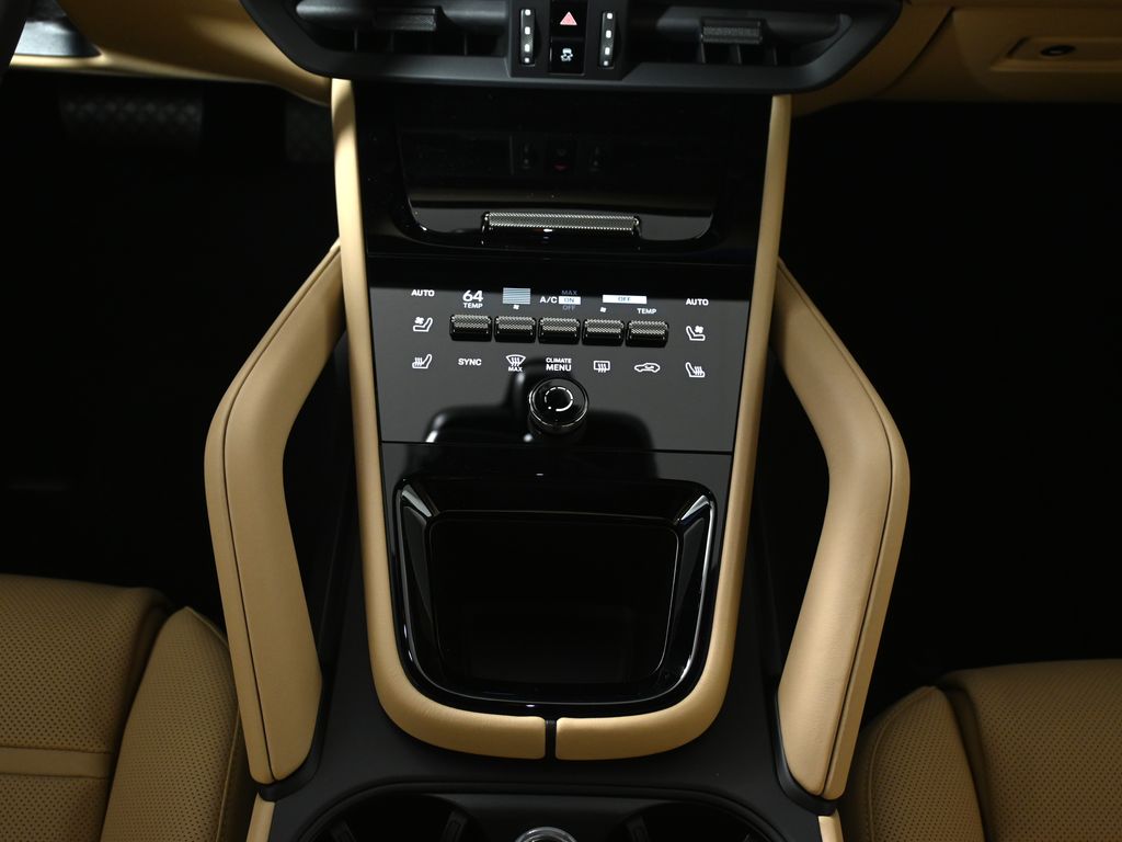 Thumbnail: 2026 Porsche Cayenne - 24