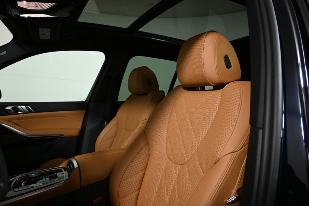 Thumbnail: 2026 BMW X5 - 16