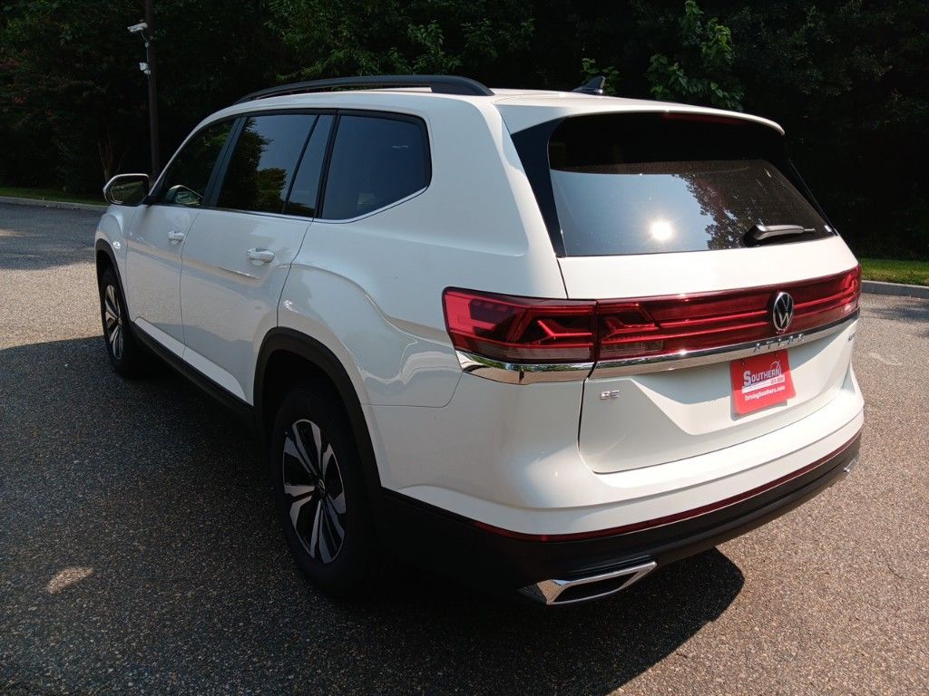 2024 Volkswagen Atlas 2.0T SE 3