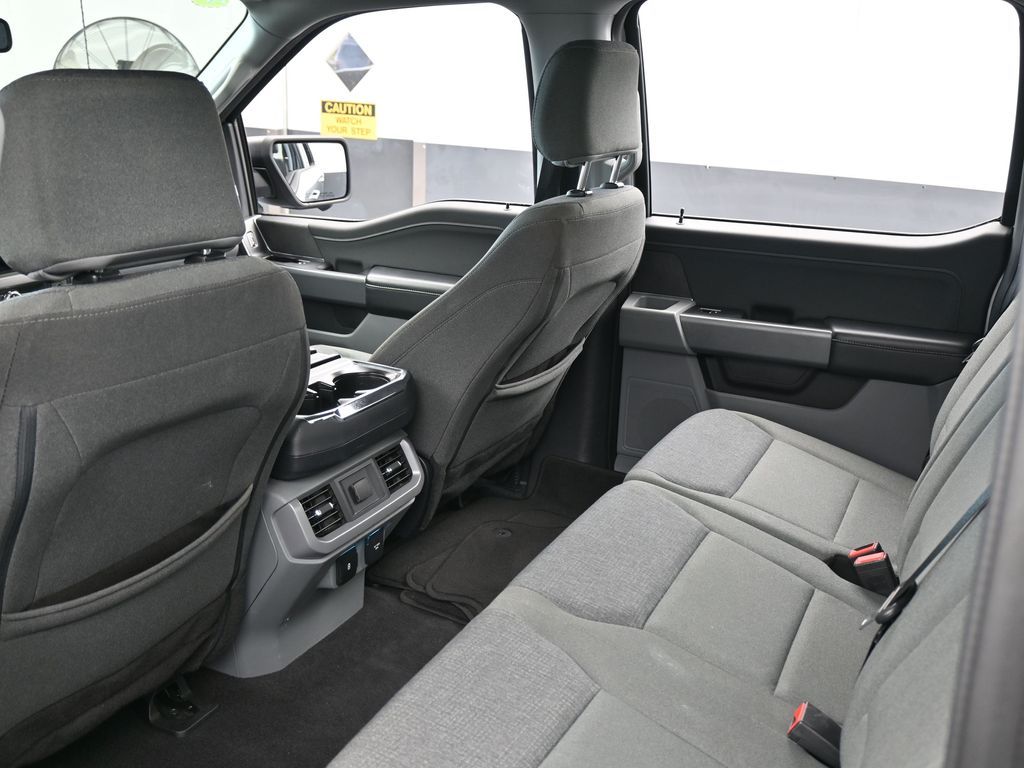 Used 2024 Silver Metallic Ford XLT image 44