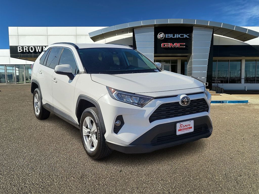 2020 Toyota RAV4 XLE - 0