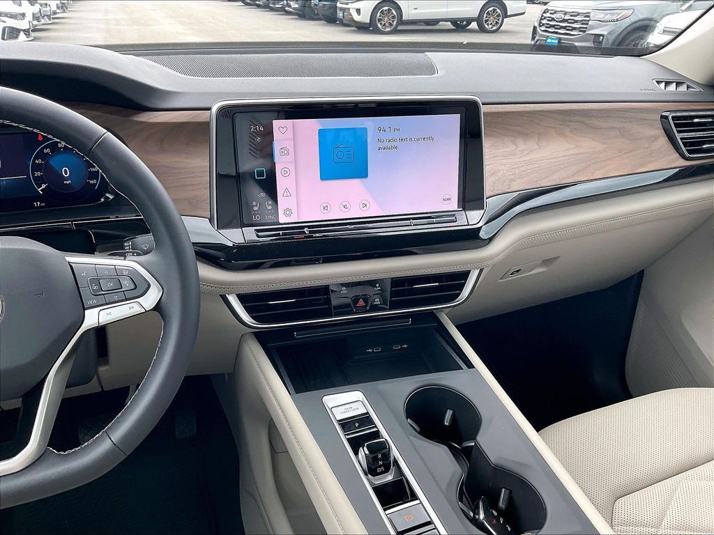 2026 Volkswagen Atlas — photo 13