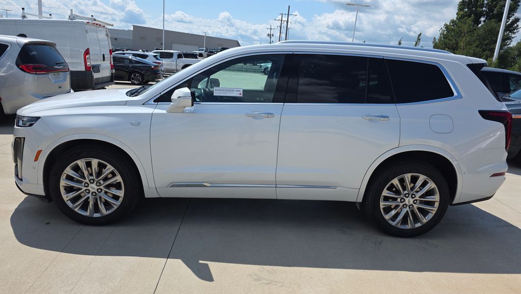Used 2021 Cadillac XT6 Premium Luxury with VIN 1GYKPDRS0MZ150167 for sale in Kansas City