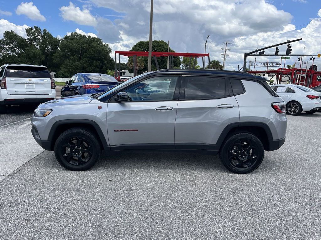 2023 Jeep Compass Trailhawk 8