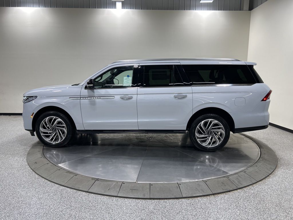 new 2026 Lincoln Navigator L car, priced at $108,730