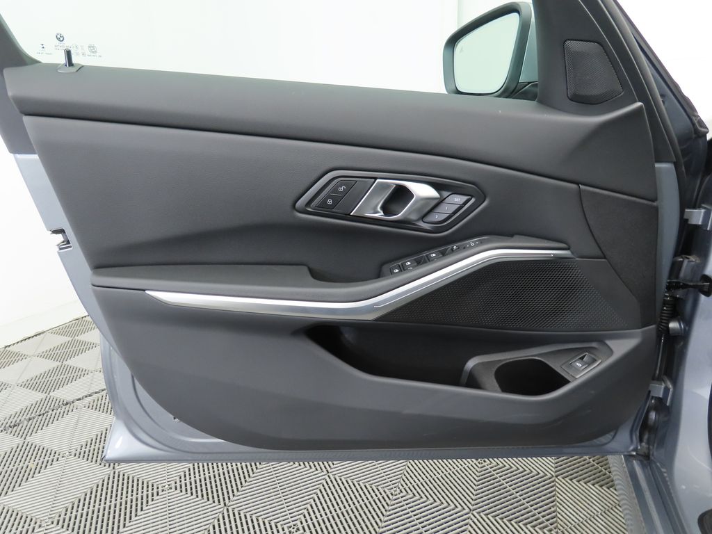 Thumbnail: 2026 BMW 3 Series - 23