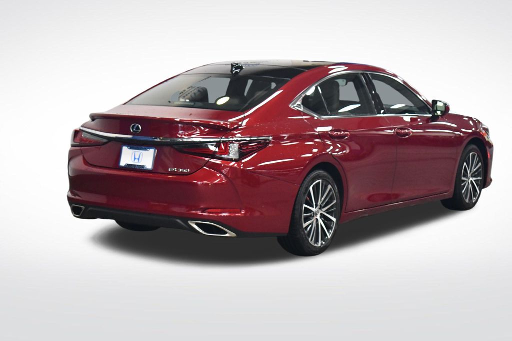 Thumbnail: 2022 Lexus ES - 5