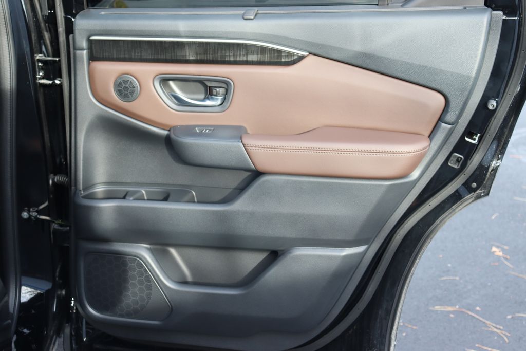 2025 Honda Pilot Elite 16