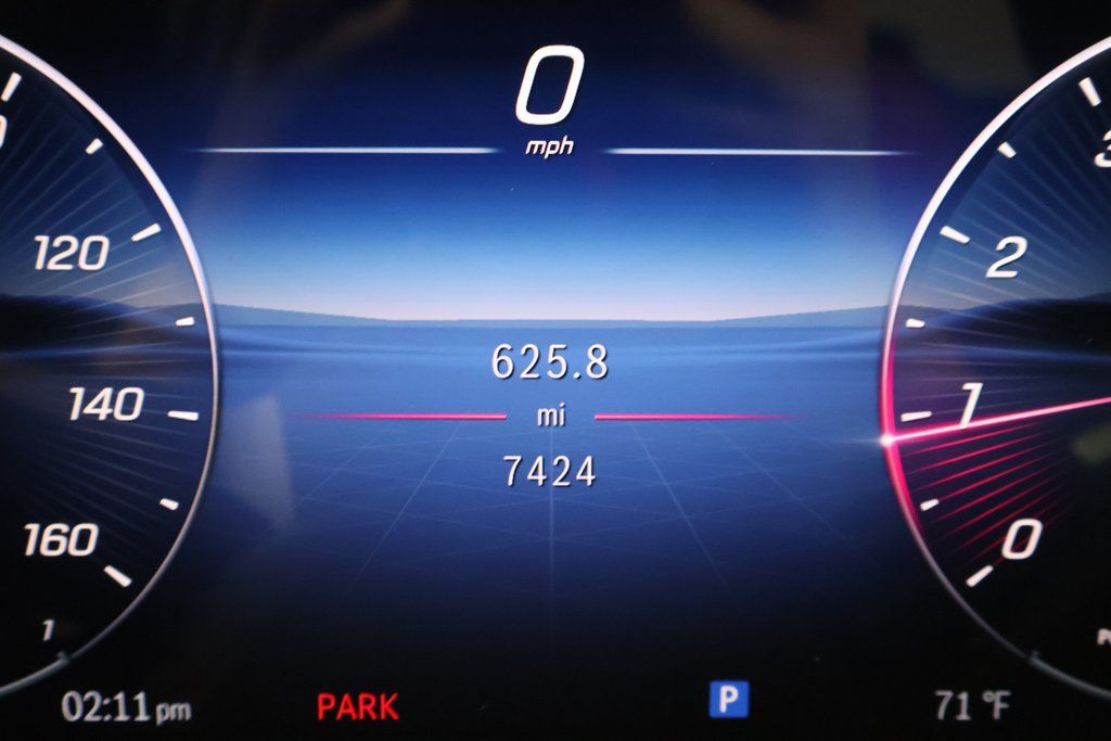 Thumbnail: 2025 Mercedes-Benz GLC - 16