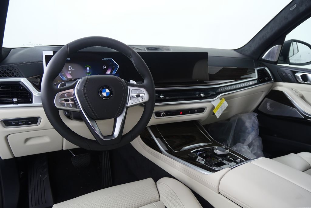Thumbnail: 2026 BMW X7 - 20