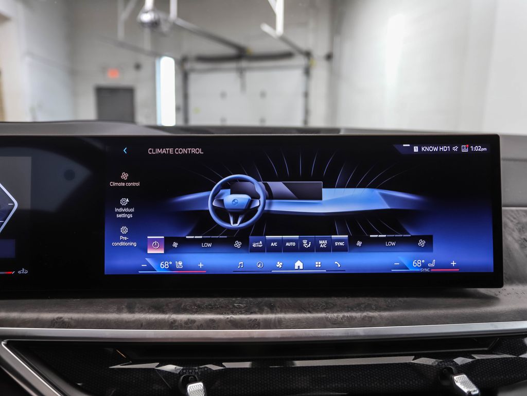 Thumbnail: 2024 BMW X7 - 18