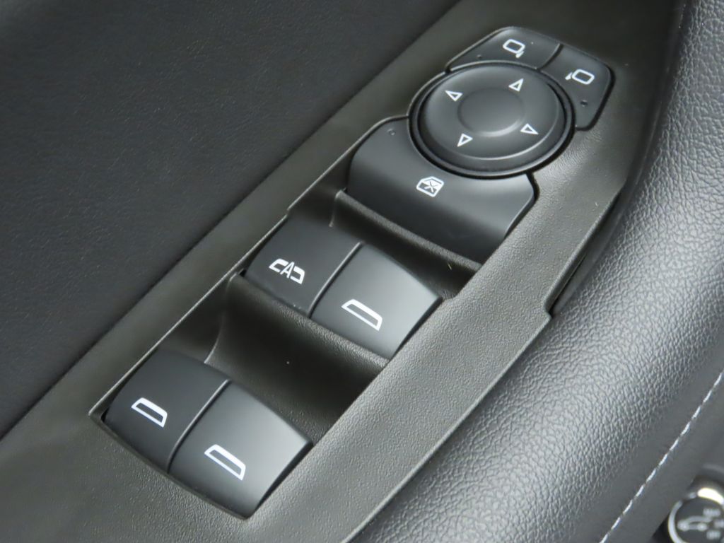 Thumbnail: 2020 Chevrolet Blazer - 23