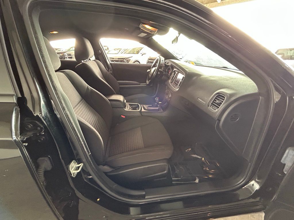 Used 2023 Pitch Black Clearcoat Dodge SXT image 23