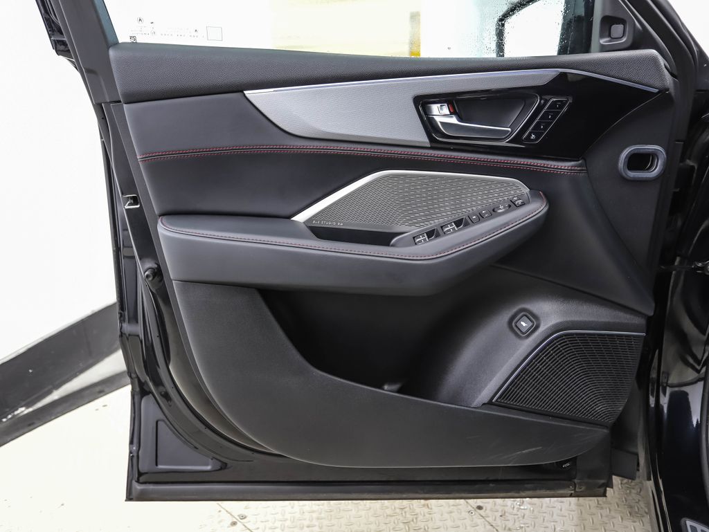 Thumbnail: 2023 Acura MDX - 9