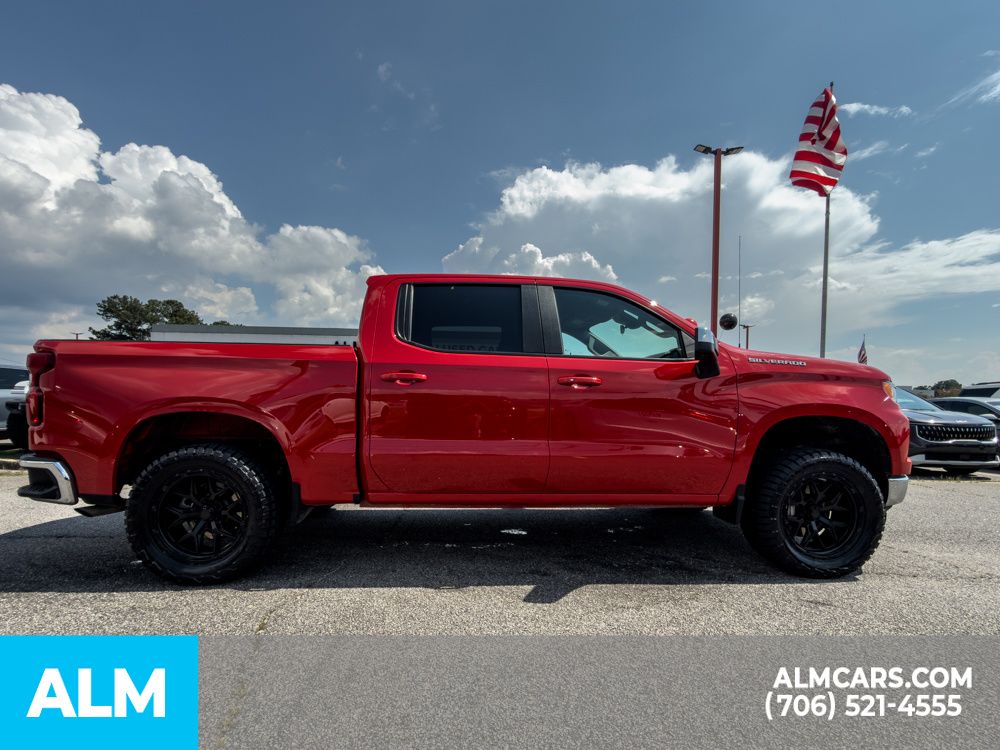 Used 2025 Red Chevrolet LT image 12
