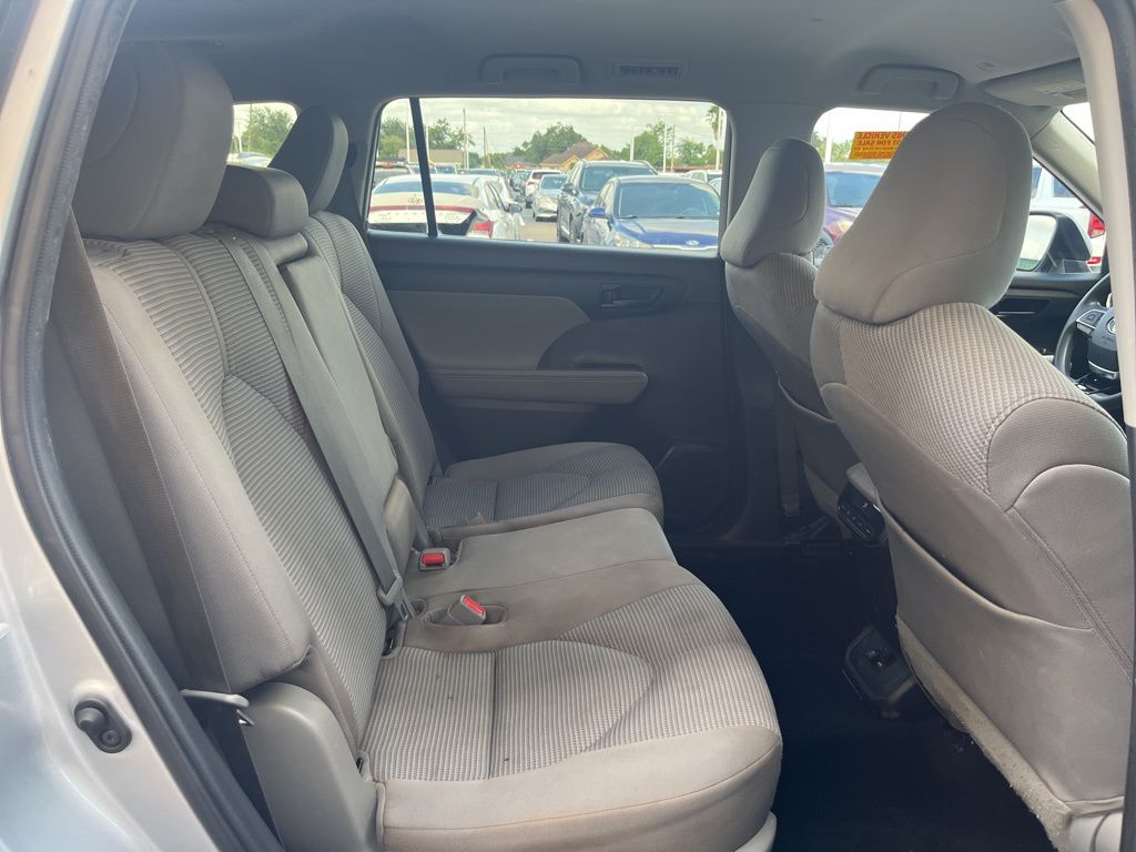 Thumbnail: 2020 Toyota Highlander - 19