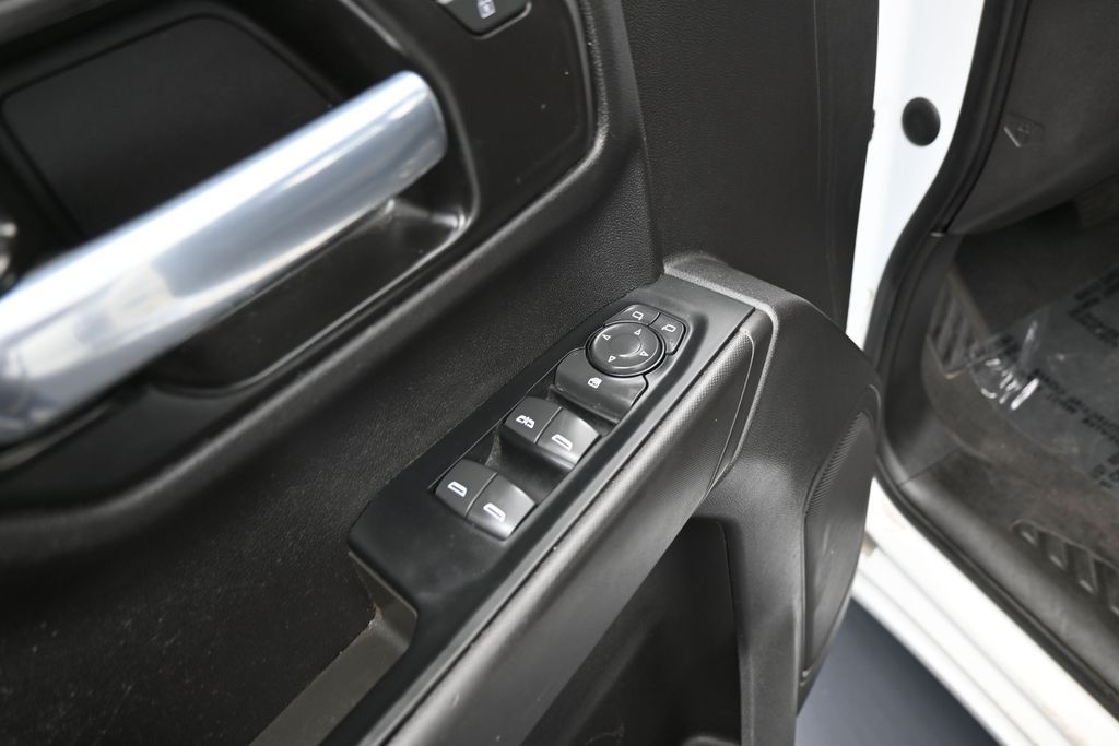 Used 2022 Summit White Chevrolet Custom image 13