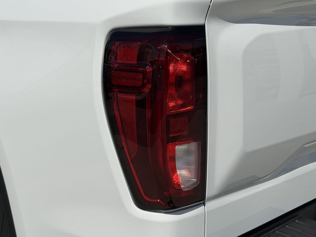 new 2025 GMC Sierra 1500 car, priced at $40,097