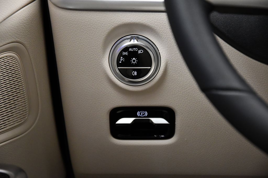 2025 Mercedes-Benz C-Class C 300 20