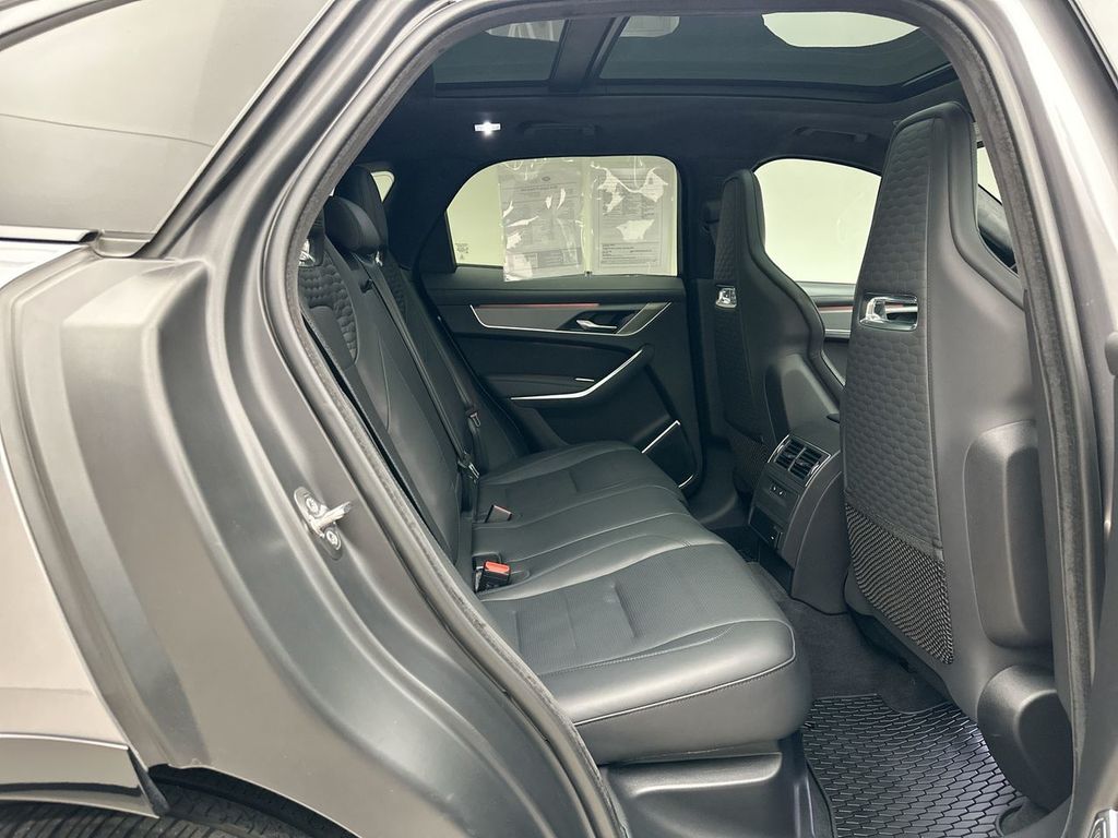 Thumbnail: 2023 Jaguar F-Pace - 7