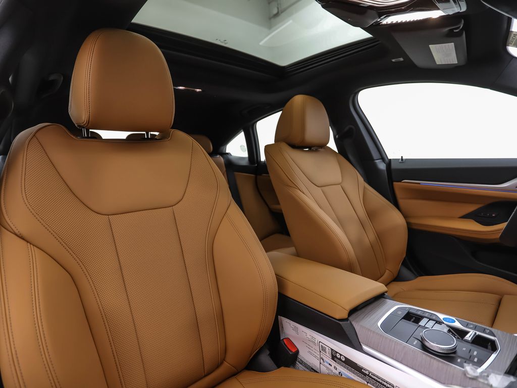 Thumbnail: 2026 BMW i4 - 32