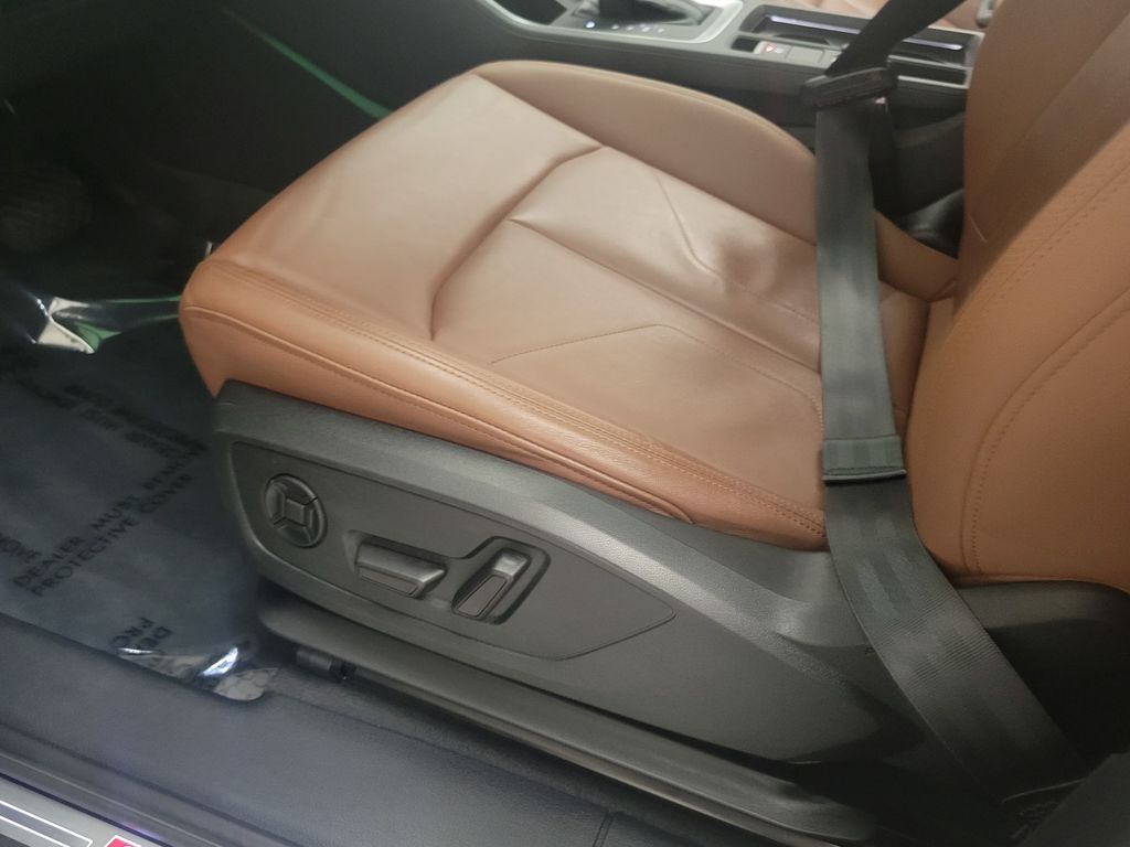 Thumbnail: 2022 Audi Q3 - 24