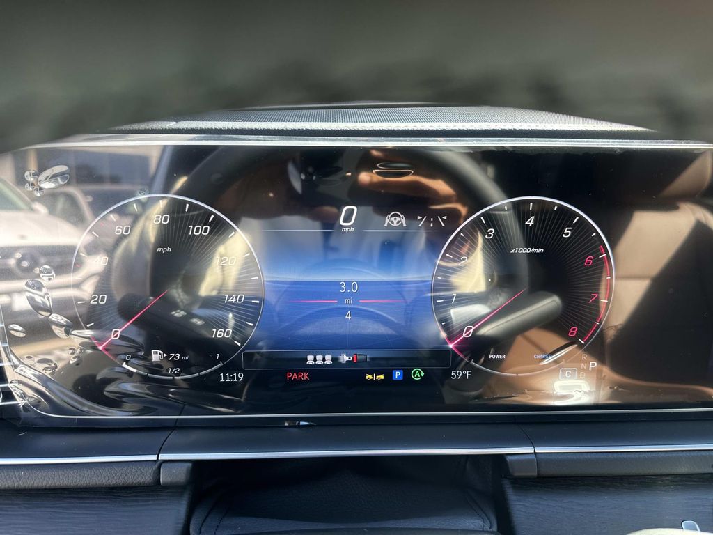 Thumbnail: 2026 Mercedes-Benz GLE - 24