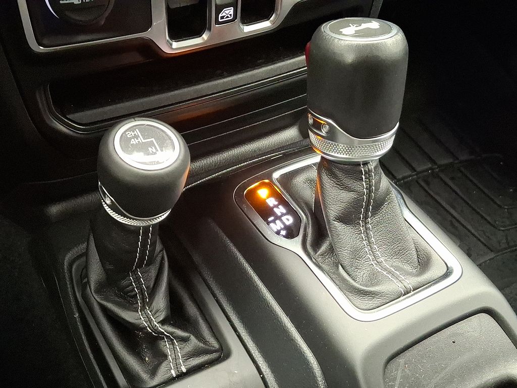 Thumbnail: 2021 Jeep Wrangler - 14