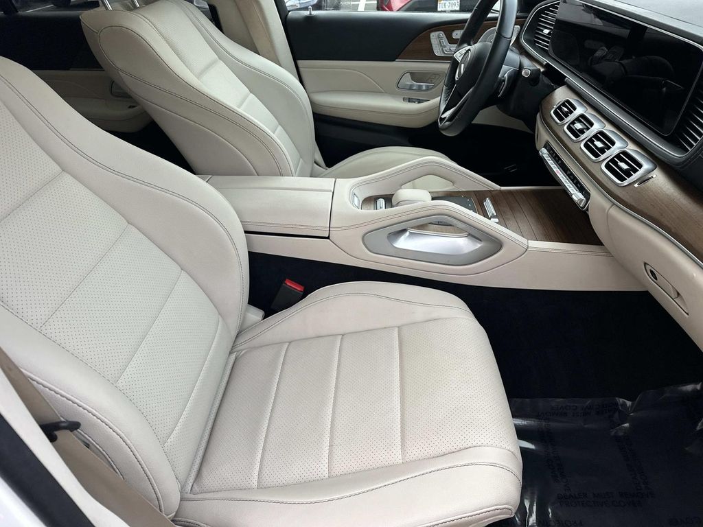 Thumbnail: 2024 Mercedes-Benz GLS - 23