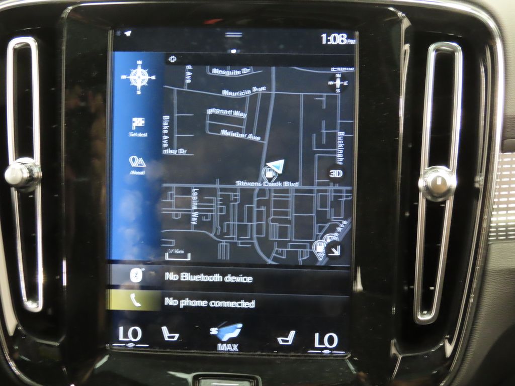 Thumbnail: 2019 Volvo XC40 - 24