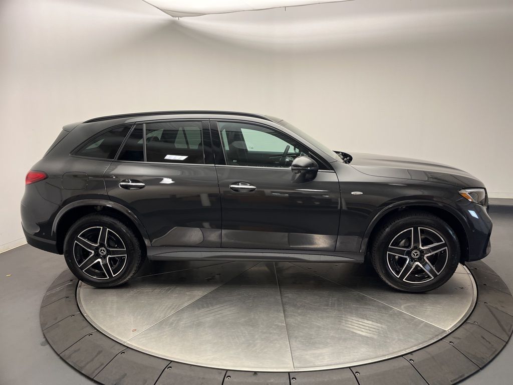 Thumbnail: 2025 Mercedes-Benz GLC - 8