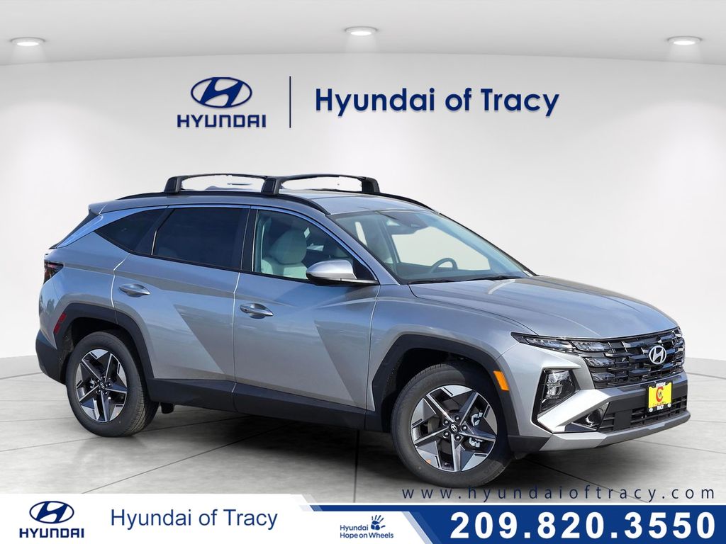 Shimmering Silver 2026 Hyundai Tucson SUV / Crossover Front-Wheel Drive 8-Speed Automatic