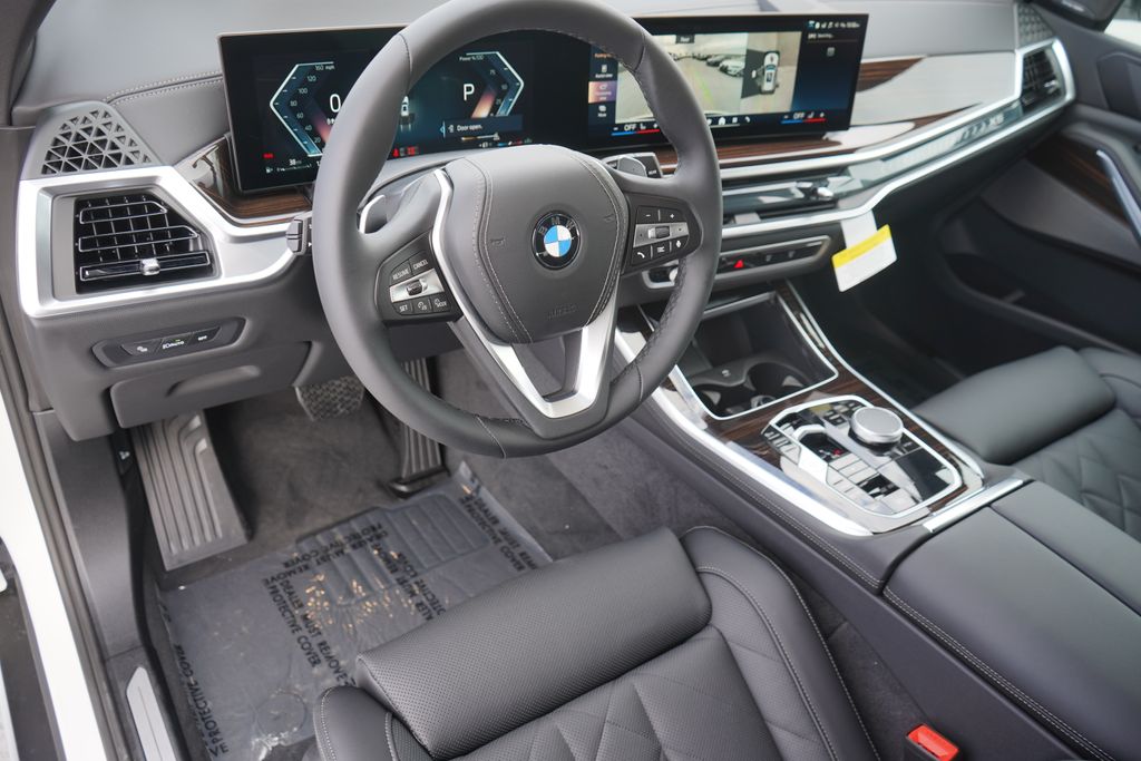 2025 BMW X5 sDrive40i 12