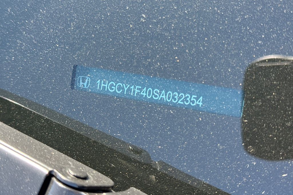 Certified Used 2025 Canyon River Blue Metallic Honda SE image 8