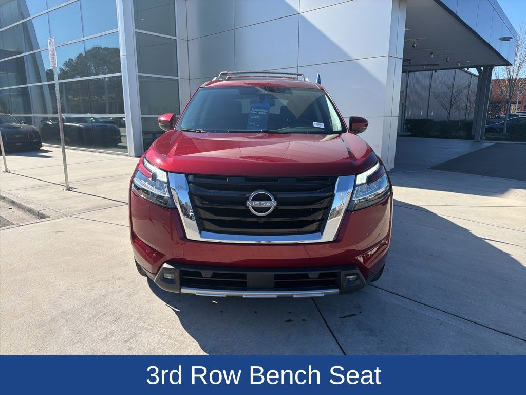 2022 Nissan Pathfinder SL 2WD